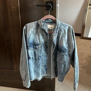 Crop denim jacket
